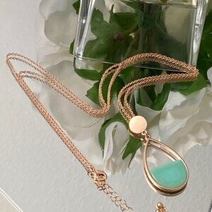 19” matte gold tone chain & Faux turquoise blue tone pendant New